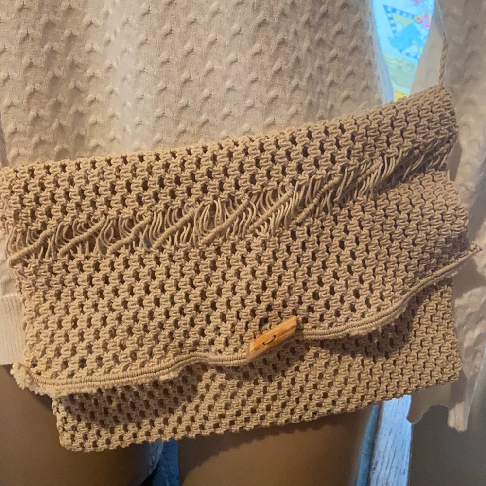 Handmade small macrame purse, small wooden bead for clasp